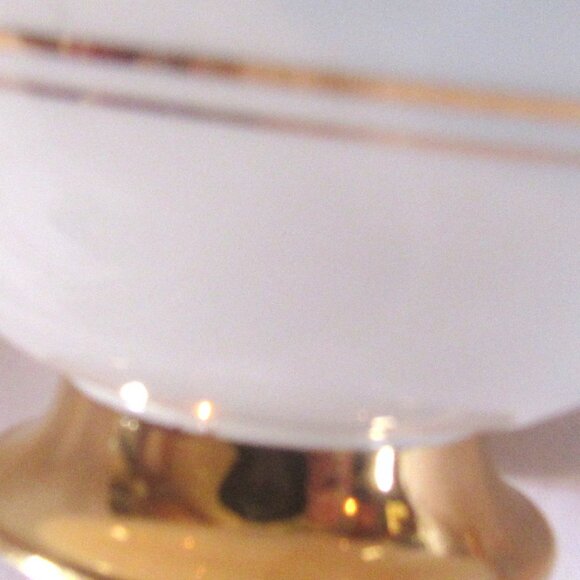 Regency Tea Cup and Saucer, Soft Beige Fabulous Fruit, Hand Painted, Gold,  I240 - Picture 8 of 8